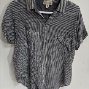 Cloth & Stone Women’s Casual Black and White Striped Shirt